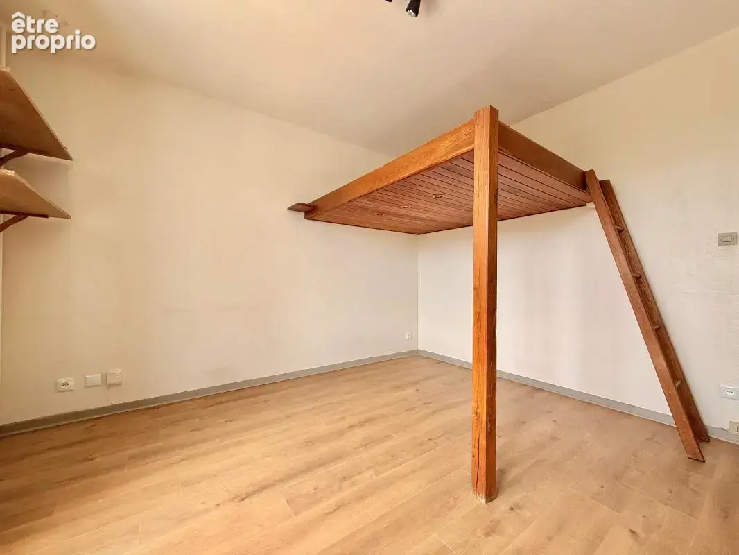 Appartement À Vendre T1 30m² place de parking privative et cave - photo 5