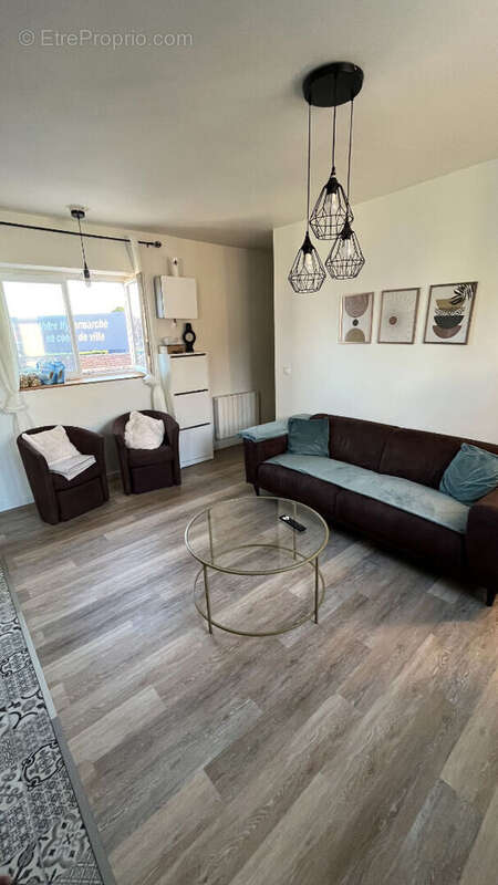 A VENDRE / Appartement  CREPY EN VALOIS /  1 chambre - garage - photo 3
