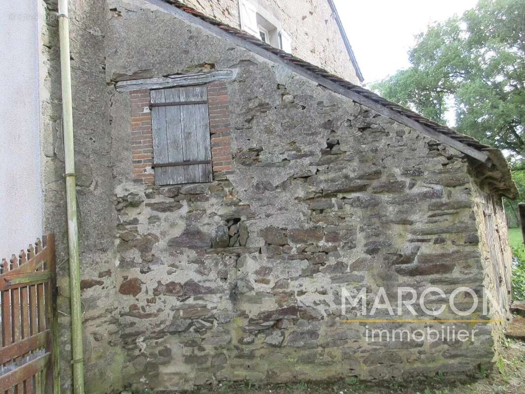 Maison à MAISON-FEYNE