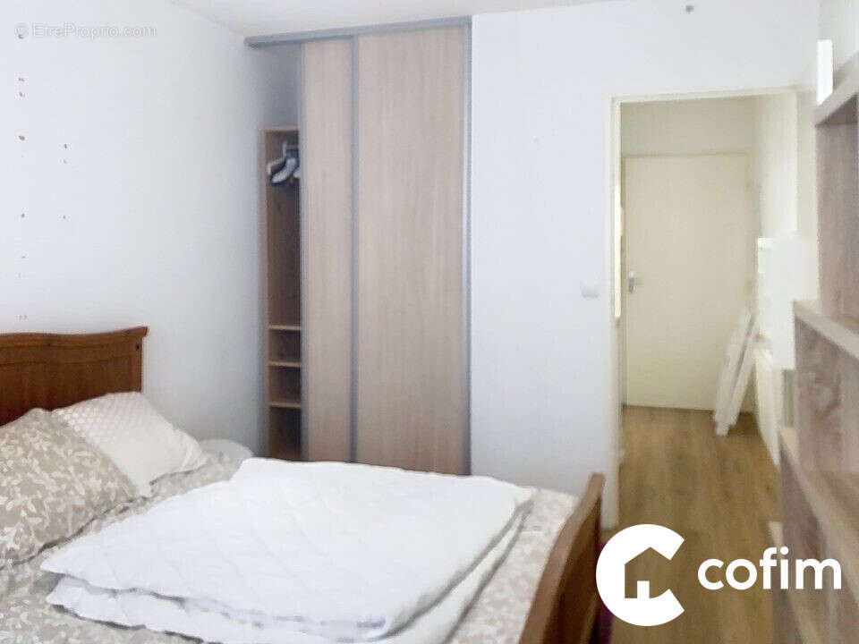 Appartement à LONS