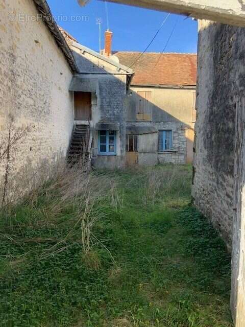 Maison à BRIARRES-SUR-ESSONNE