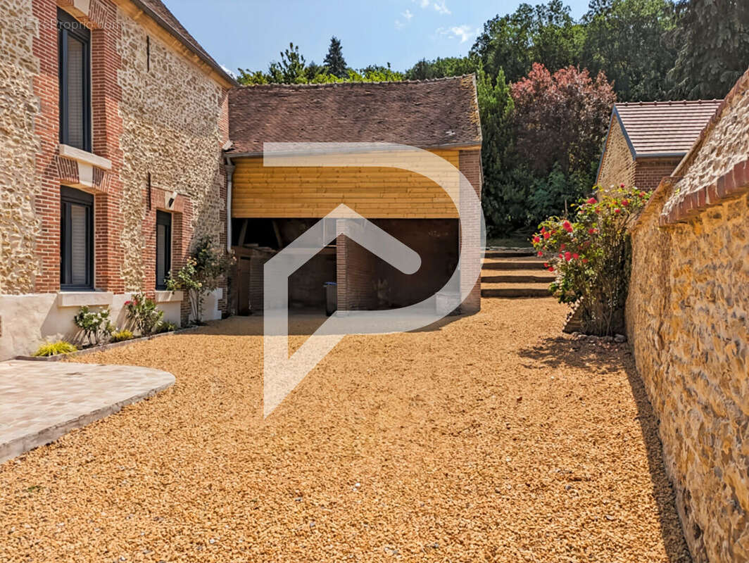 Maison à SAINTE-GENEVIEVE