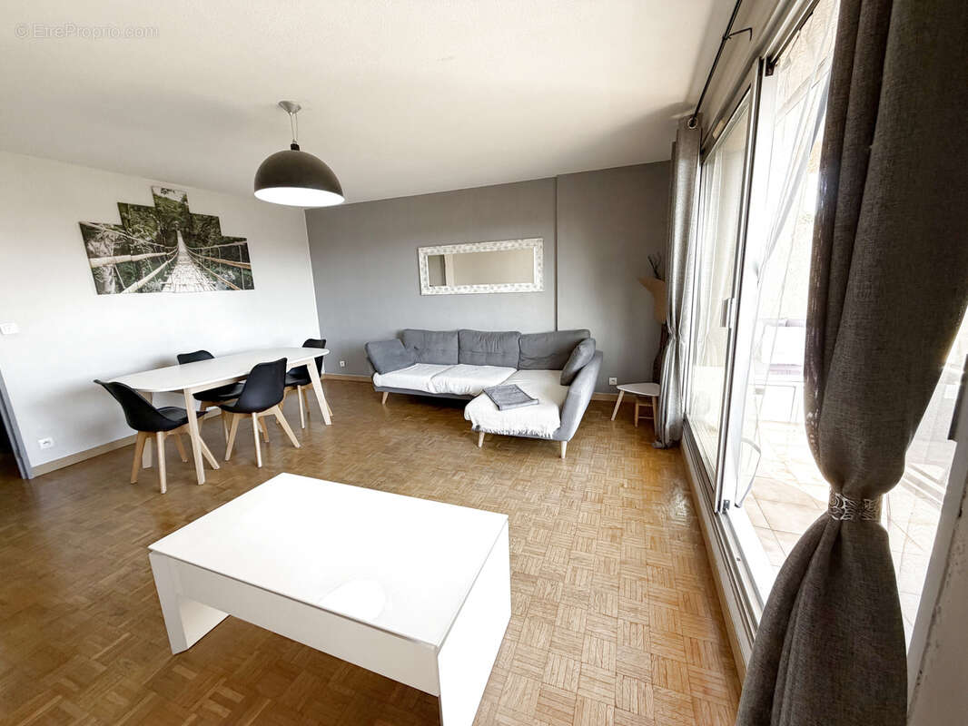 Appartement à MARSEILLE-12E