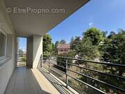 Appartement à SAINT-PRIEST-EN-JAREZ