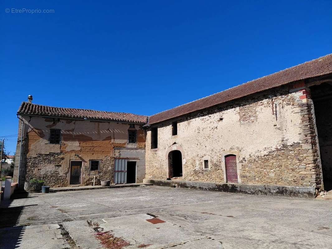 Maison à MIRANDOL-BOURGNOUNAC