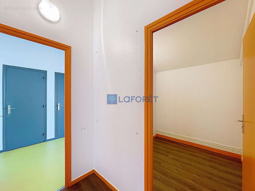 Commerce à SAINT-ETIENNE-DU-ROUVRAY