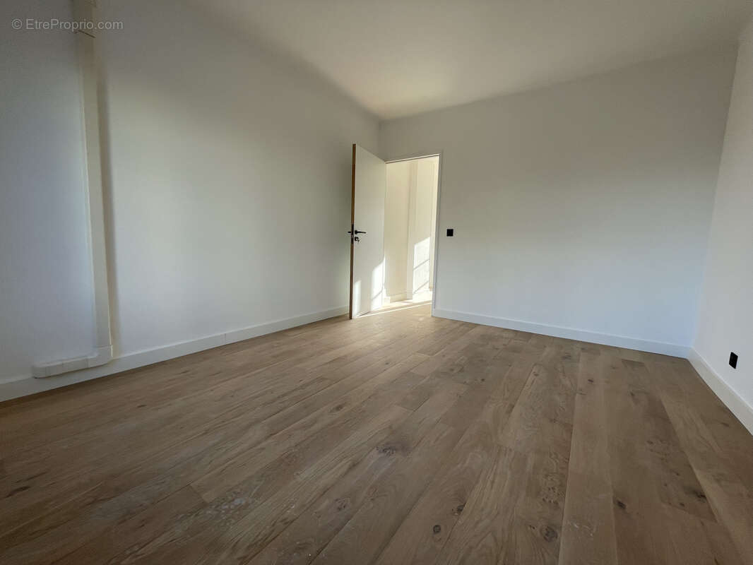 Appartement à MARSEILLE-7E