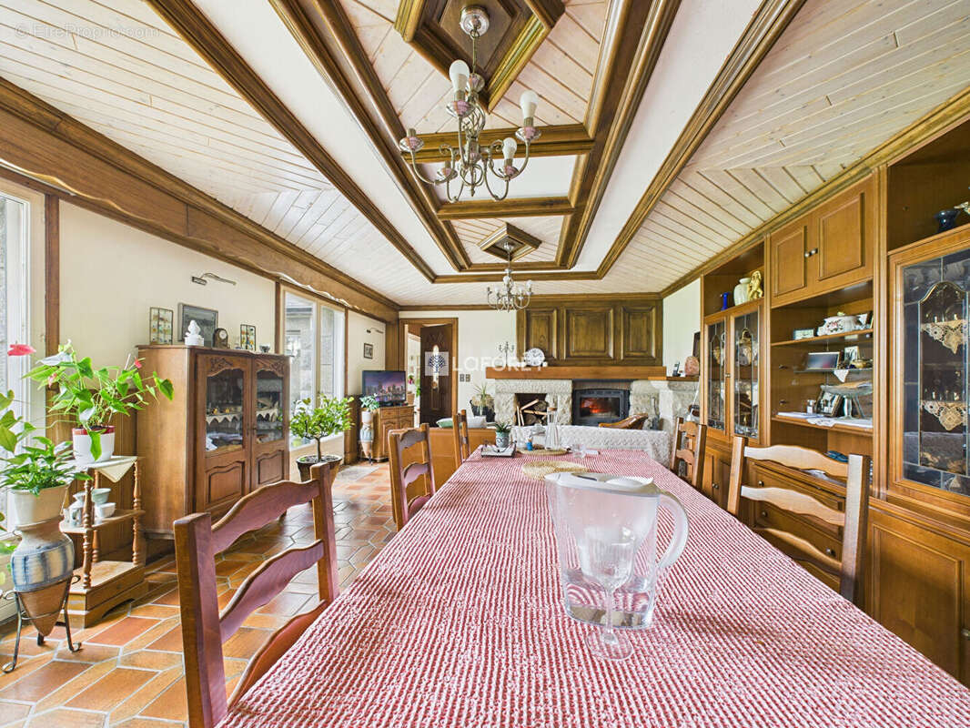 Maison à MAHALON