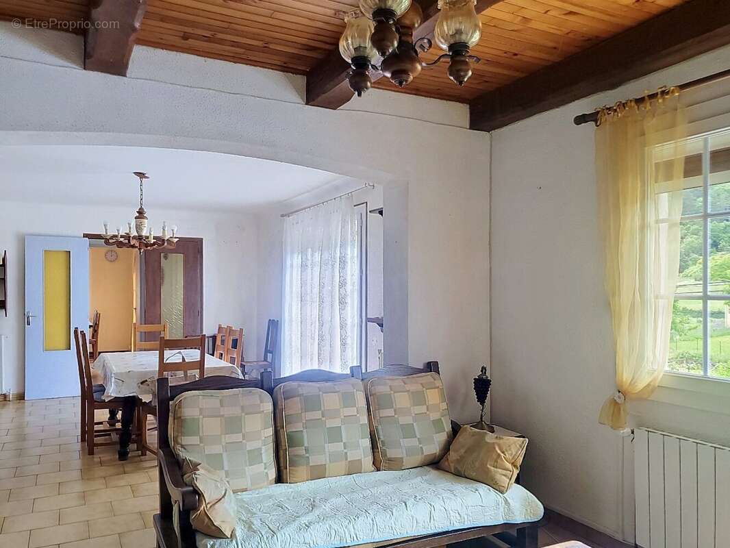 Maison à SAINT-GENIES-DE-VARENSAL