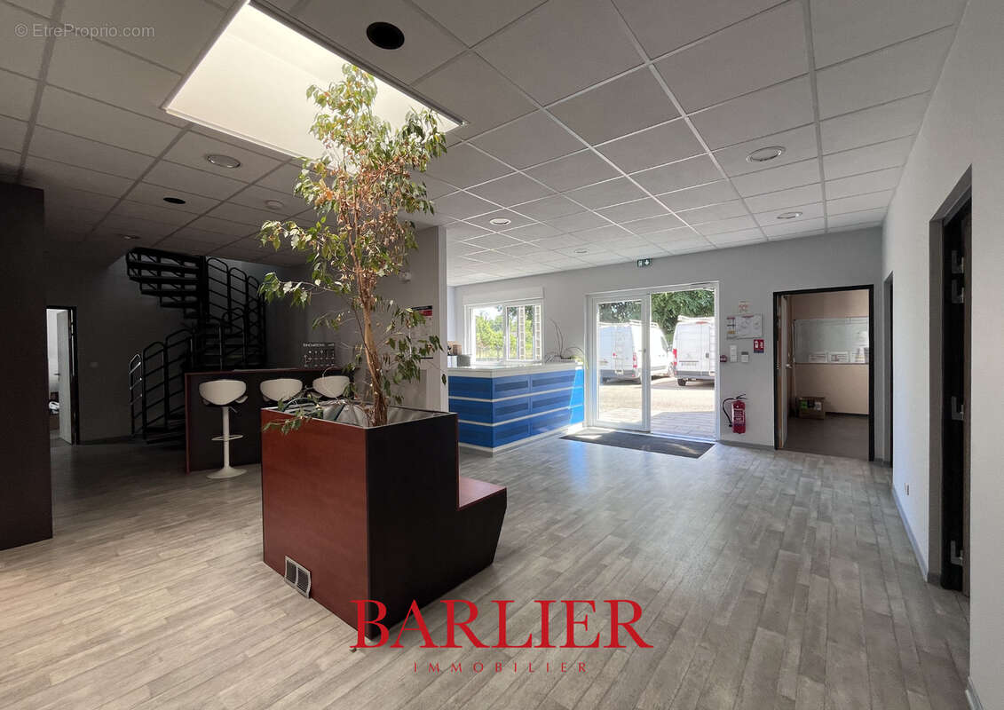 Bureaux de 200m2 et entrepôts de 200m2 - photo 6