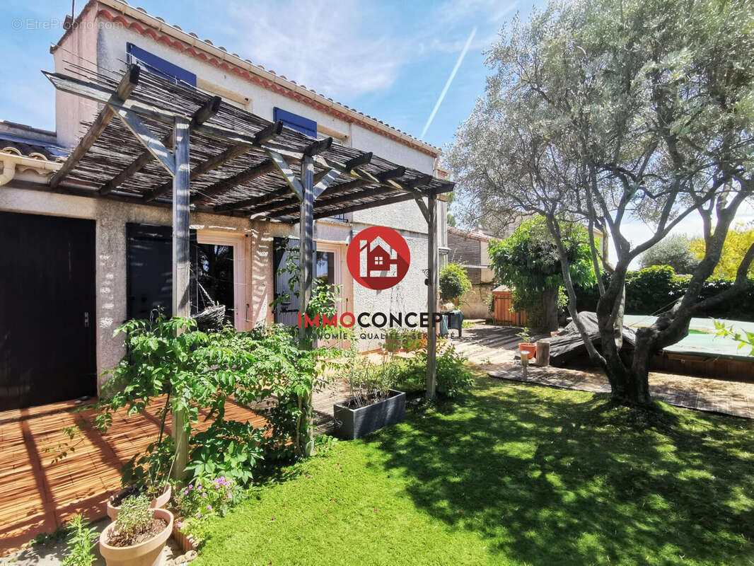 Maison 125 m² à Bagnols-Sur-Ceze  - photo 2