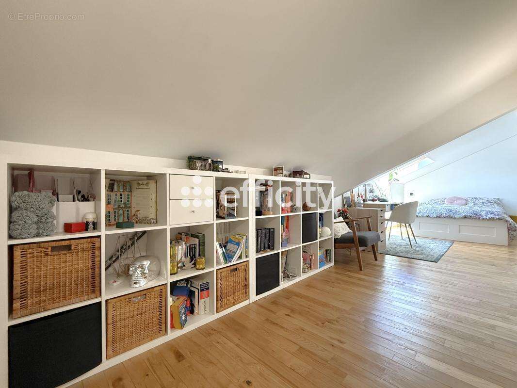 Appartement à LE PERREUX-SUR-MARNE