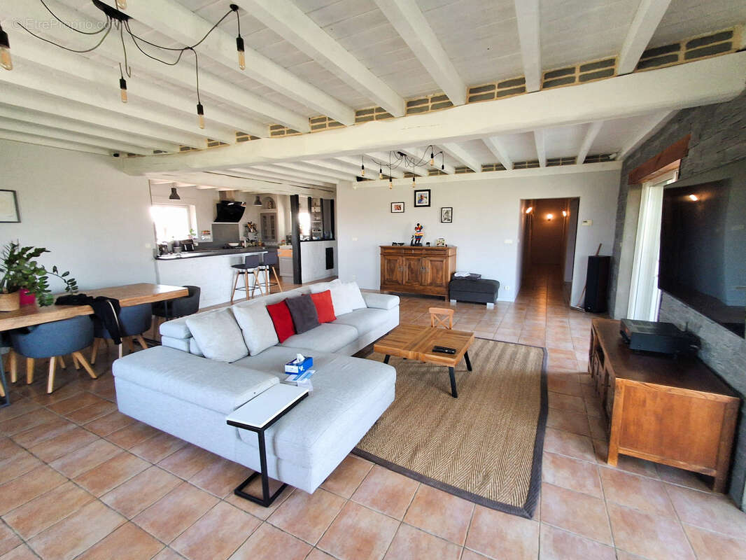 Maison à SAINT-PAUL-D'ESPIS