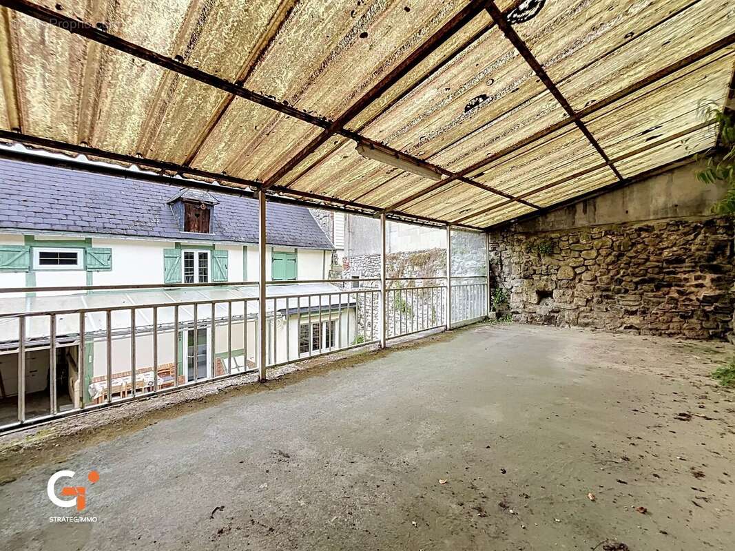 Maison de ville avec annexes - photo 15