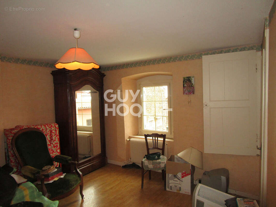 Maison à SIAUGUES-SAINTE-MARIE