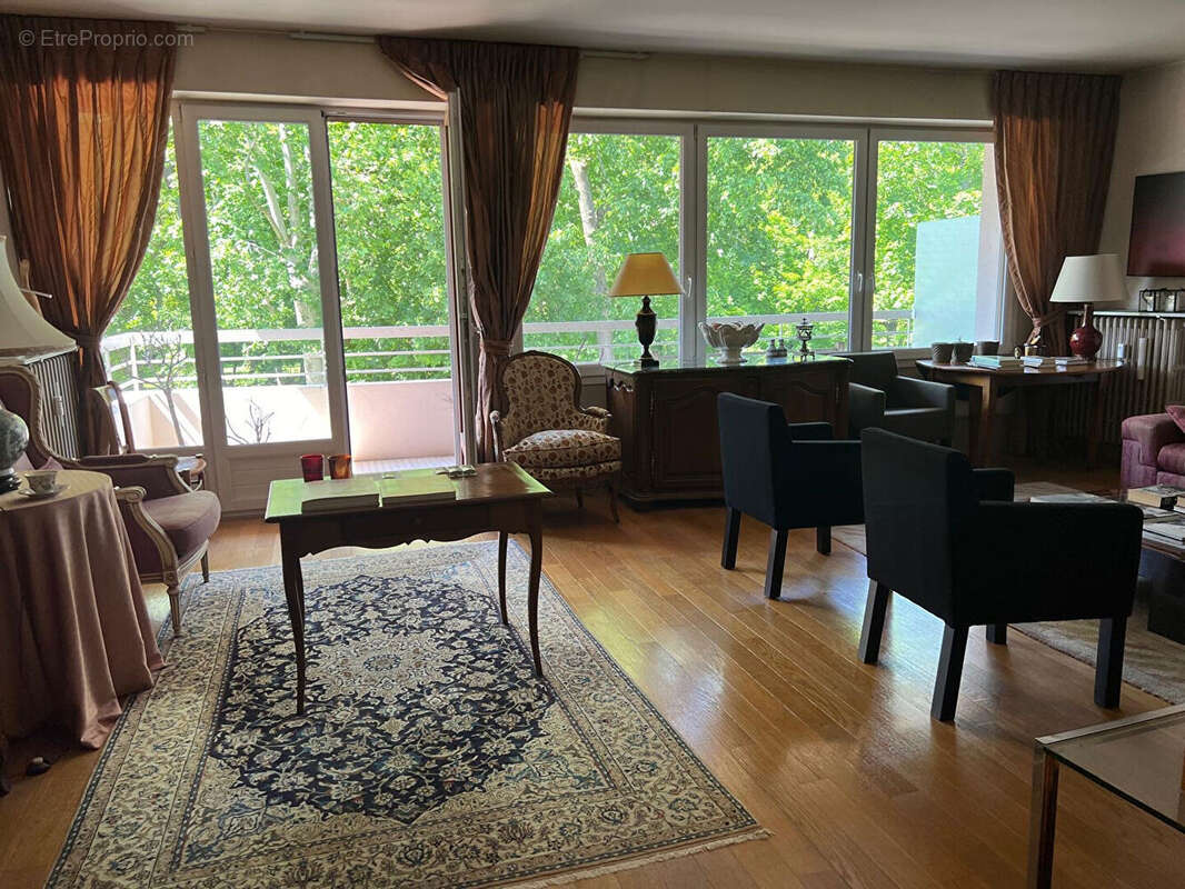 Appartement à SAINT-GRATIEN