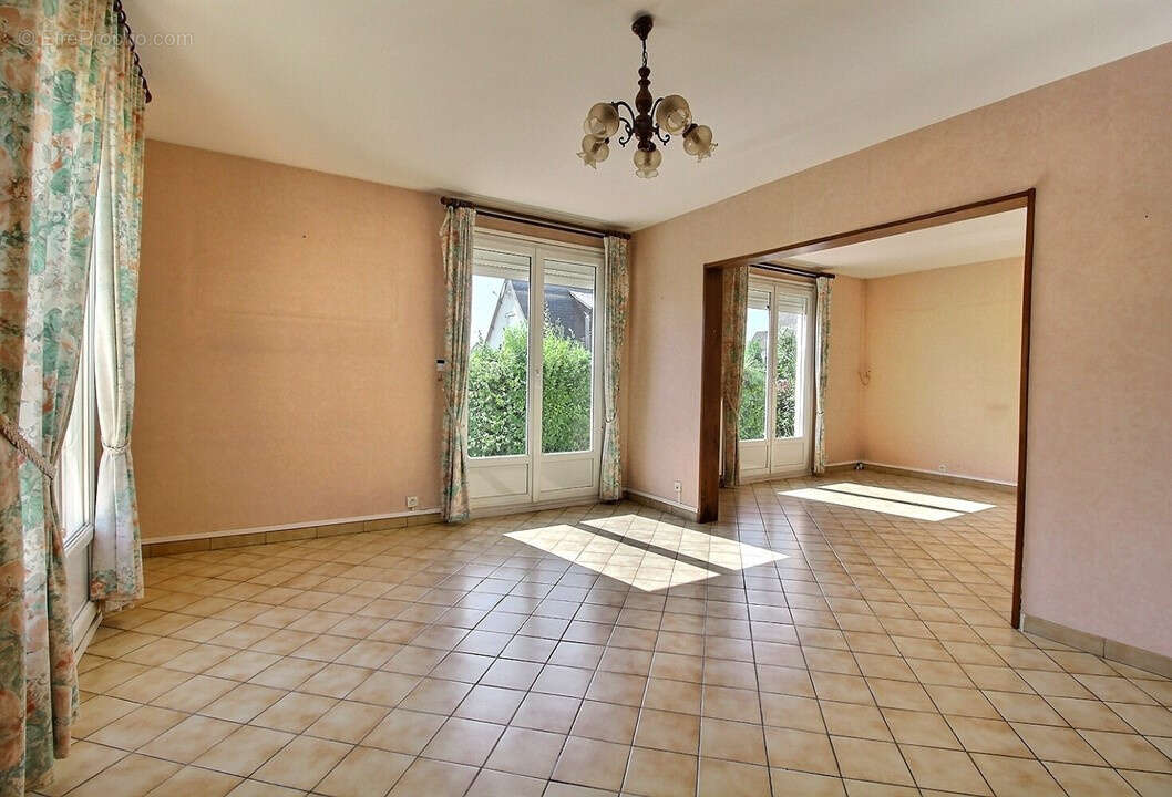 Maison à MONTIVILLIERS