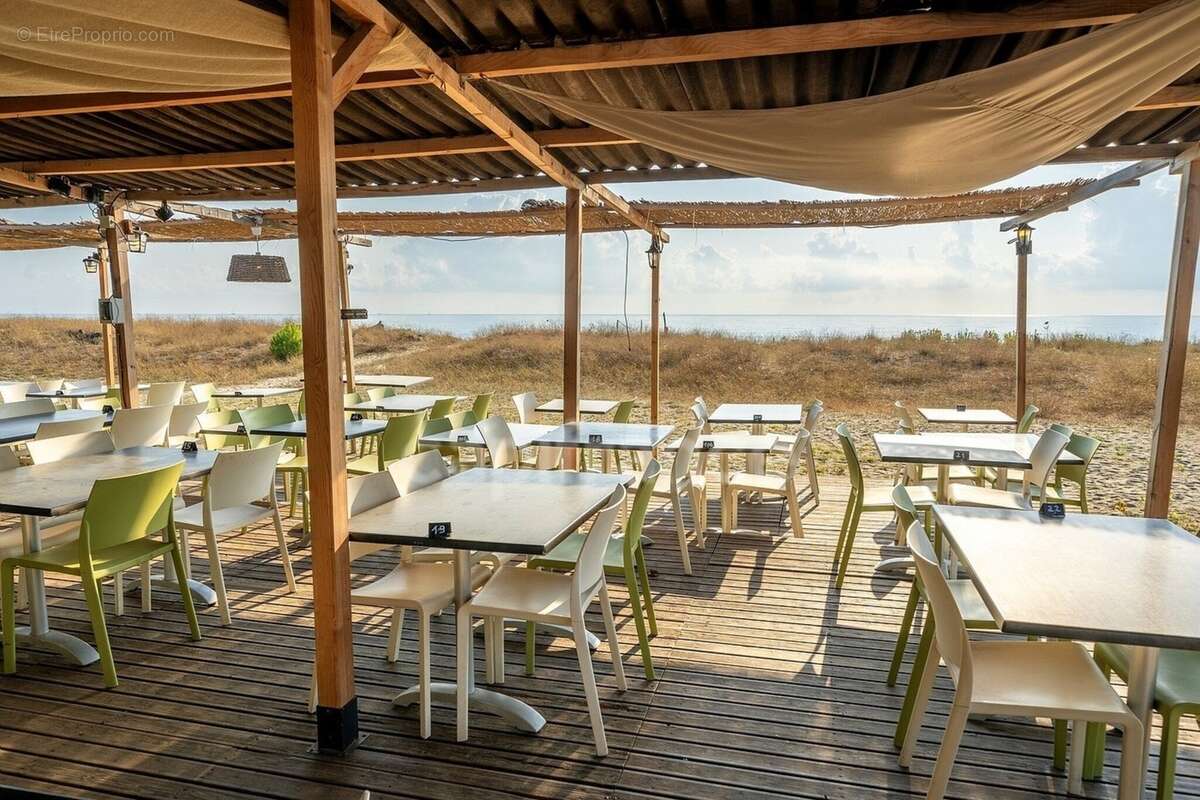 A vendre maison de vacances traversante de 31m2, dans une résidence en bord de mer avec piscines, activités et restaurant à Cast - photo 19