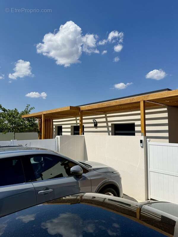 Maison 119 m² à Saint-Thibery  - photo 2