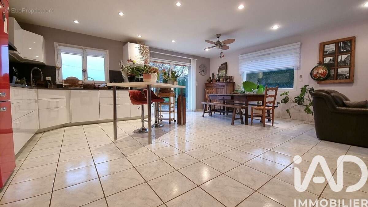 Photo 9 - Maison à SAINT-MARTIN-LA-PLAINE