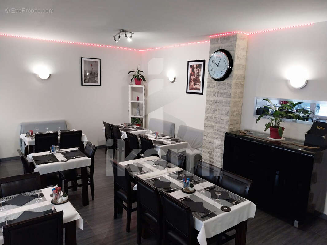 Commerce à LA COUCOURDE