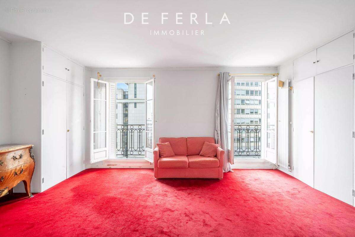 Appartement à PARIS-15E