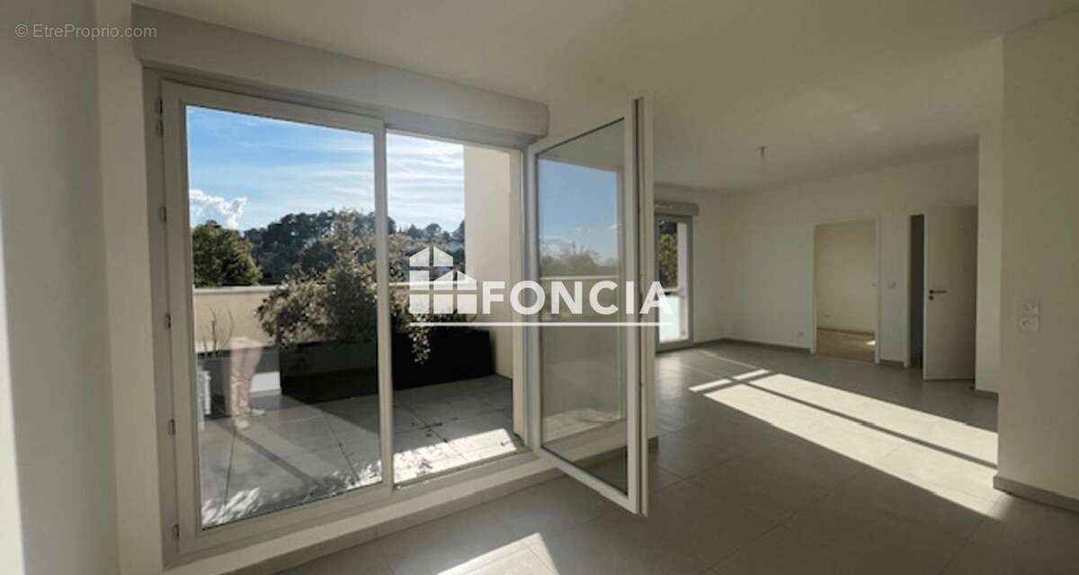 Appartement à RILLIEUX-LA-PAPE