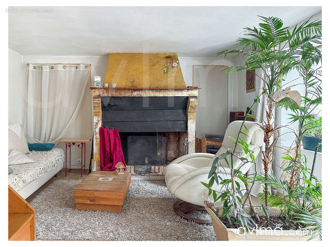 Maison à CRESPIERES