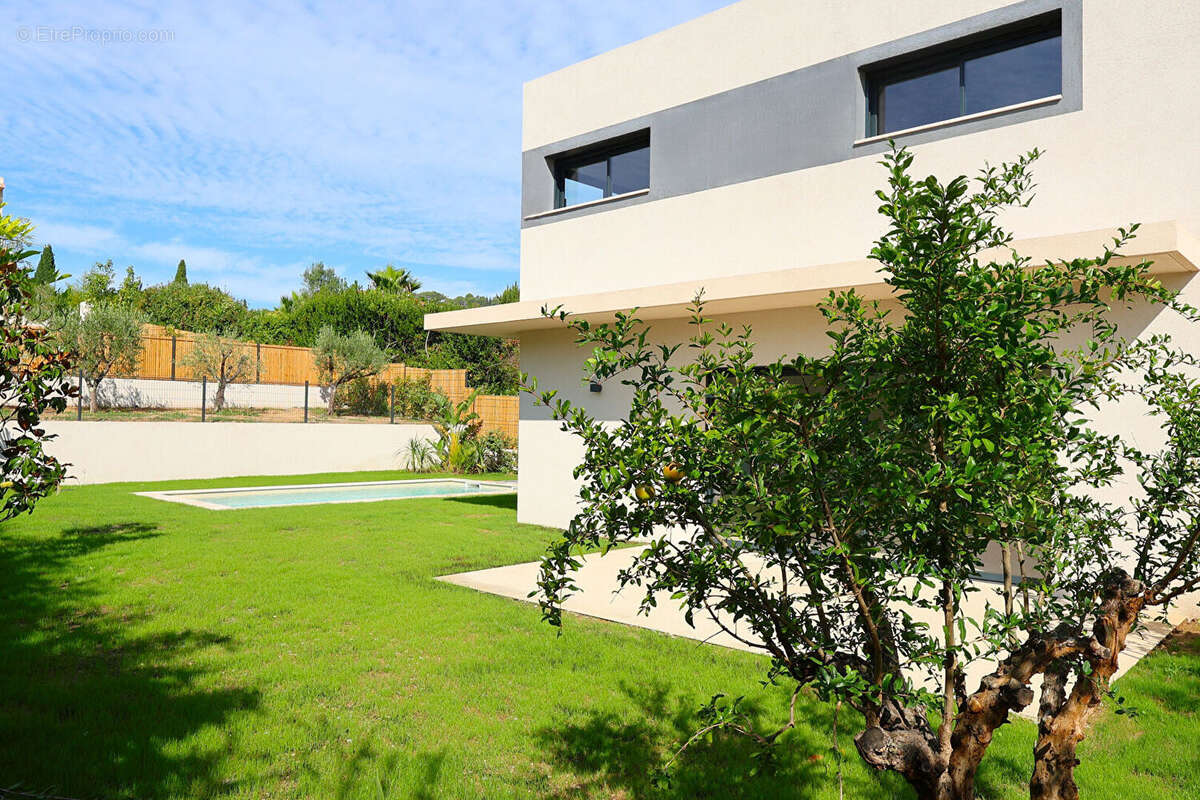 Villa neuve contemporaine de 170 m² avec piscine Mougins FNR - photo 8