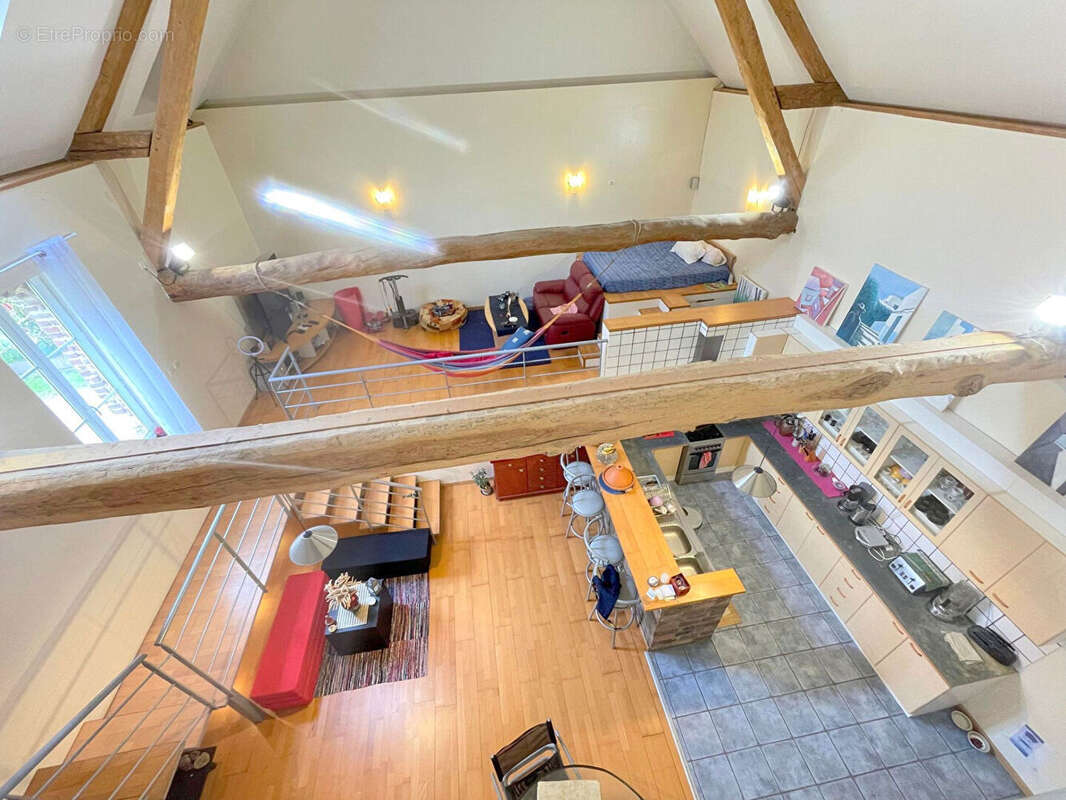 Maison à TRIE-CHATEAU