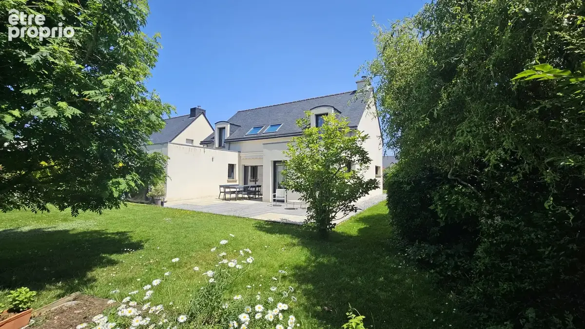 Belles prestations pour cette maison (150 m2) sur terrain de 563 m2 clos. - photo 12