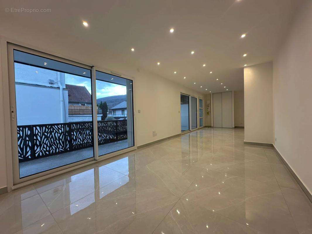 Appartement à GRESY-SUR-AIX