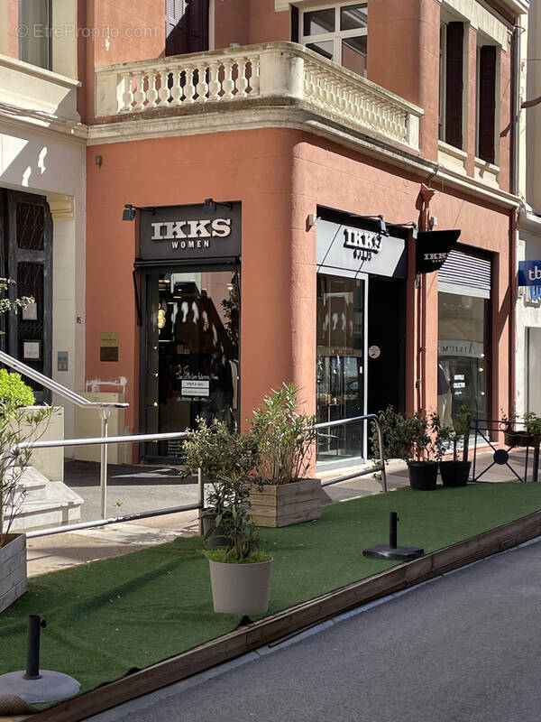 Commerce à SAINT-RAPHAEL