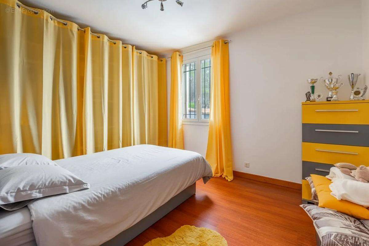 Maison à COLOMARS