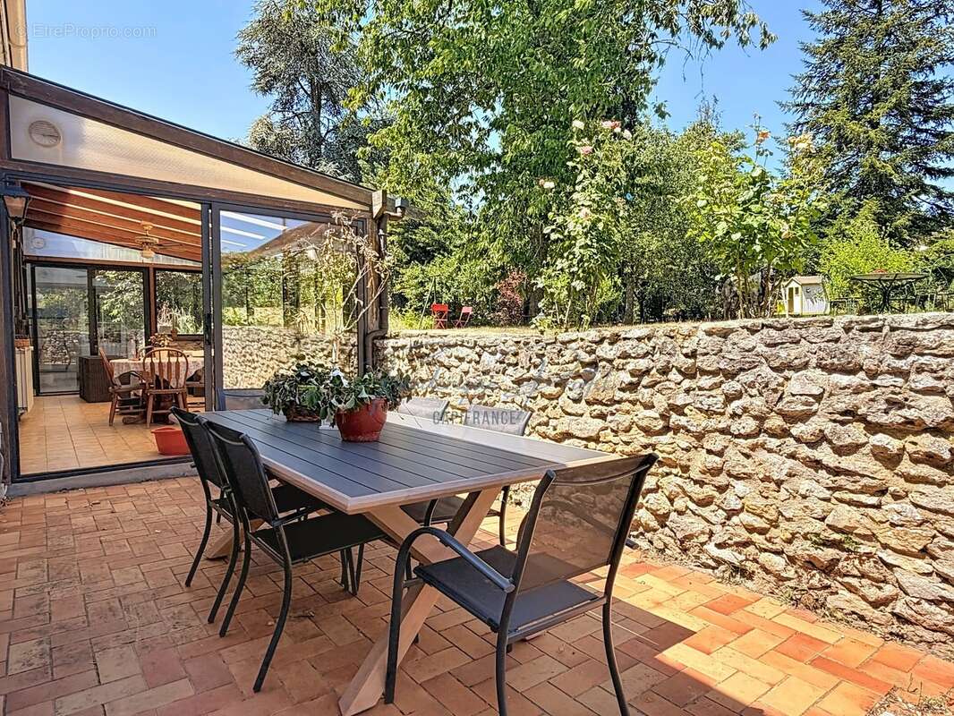  À vendre – Authentique longère de 192 m² à proximité de Clermont - photo 3