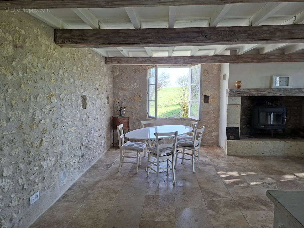 Maison à SAINT-PUY