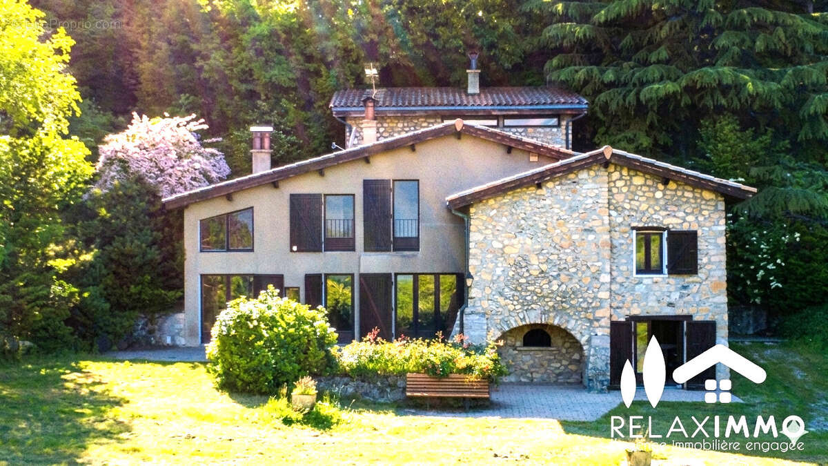 Maison à CLAIX