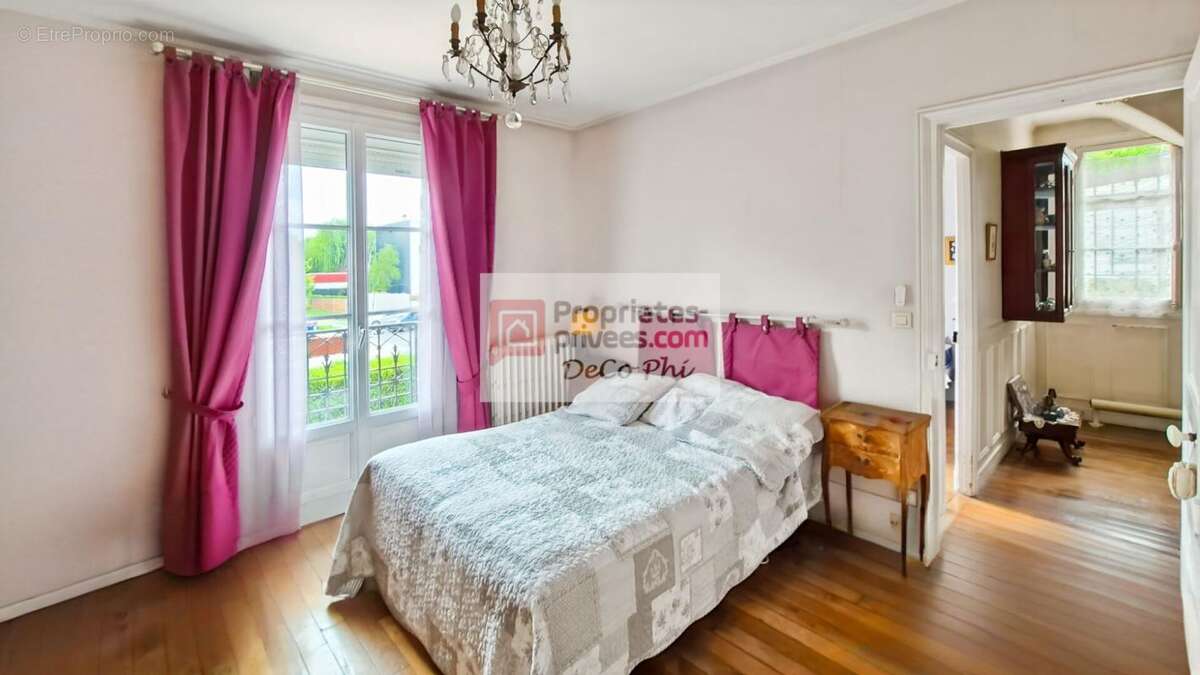 Maison 5 pièces - véranda orientée sud - Ville d'Avray - photo 8