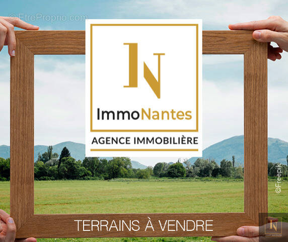 Terrain à NANTES