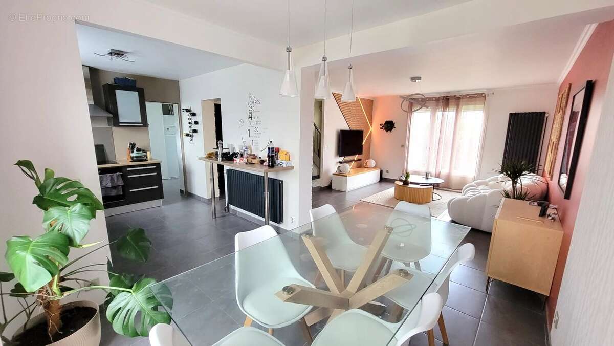 Maison à CHELLES
