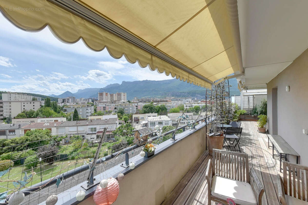 Superbe loft haut de gamme 3 pieces + cuisine en dernier etage avec vue echirolles - photo 4