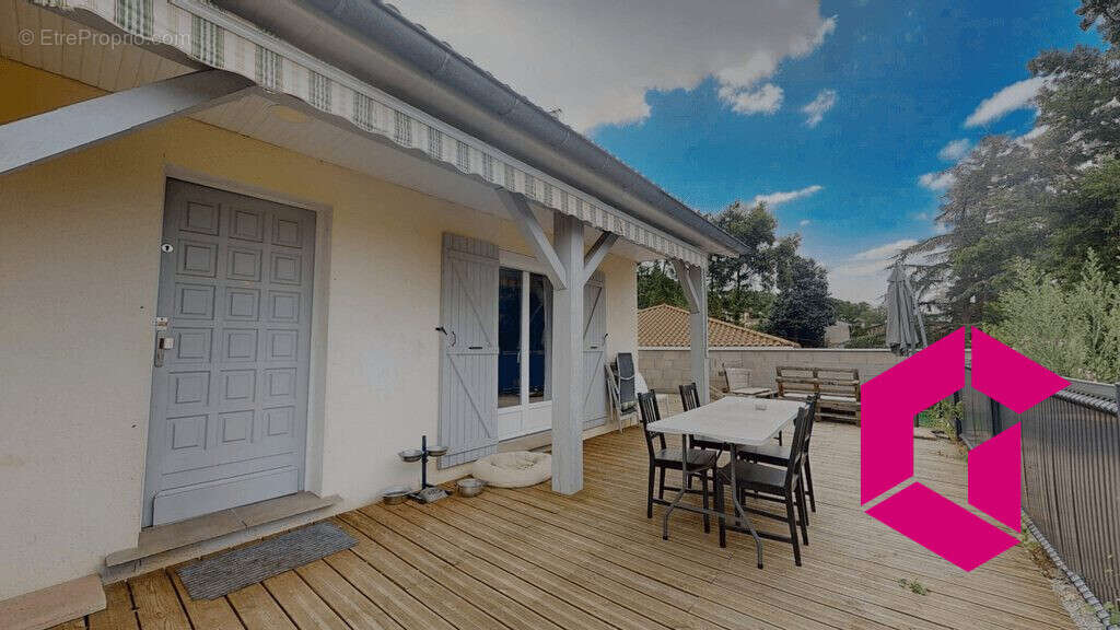 Maison à BELLEGARDE-EN-FOREZ