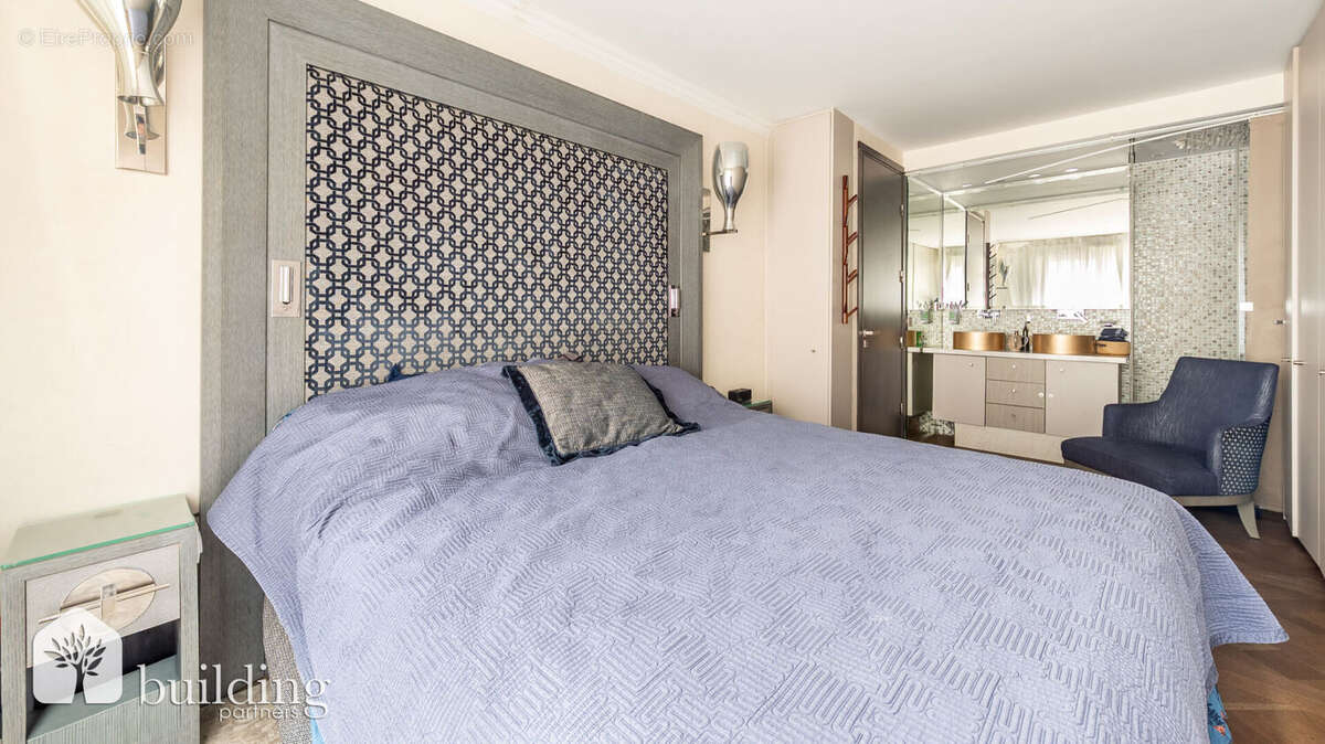 Appartement à LEVALLOIS-PERRET