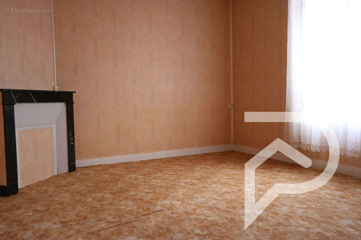 Maison à RIBECOURT-DRESLINCOURT