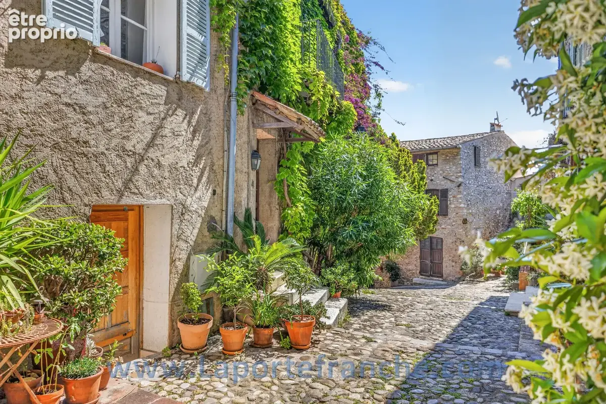 HAUT-DE-CAGNES : Exceptionnelle maison de village avec terrasse sur le toit - photo 25