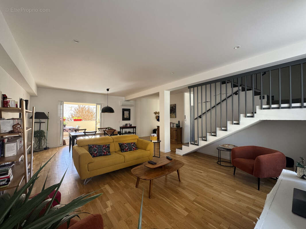 Appartement à COURSAN