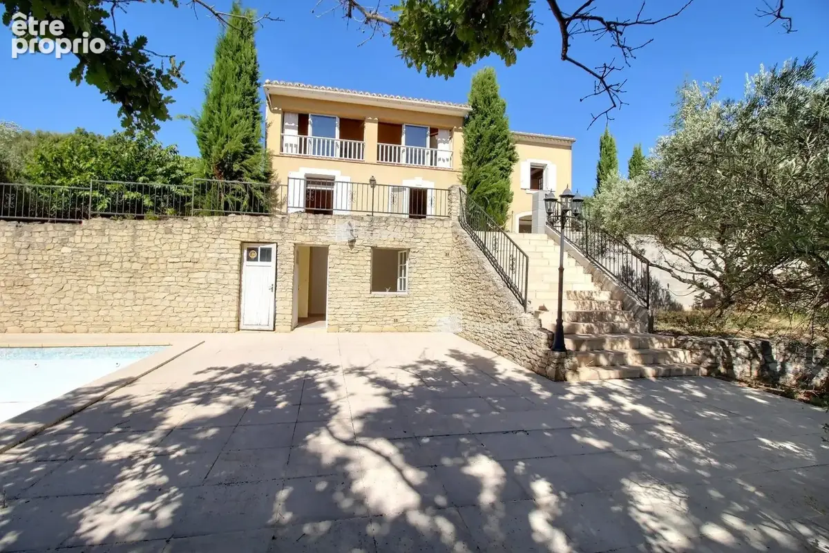 Maison 7 pièces 190 m² à vendre à Saint-Saturnin-Les-Apt (84490) - photo 2