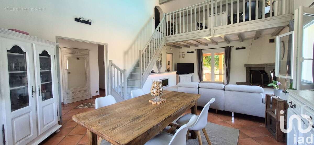 Photo 3 - Maison à SAINT-BAUZILLE-DE-PUTOIS