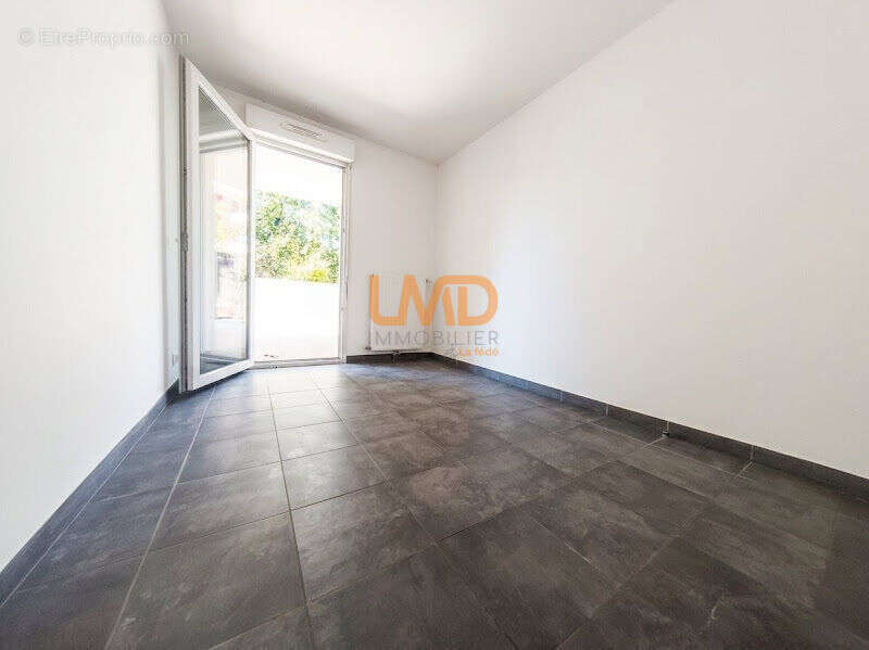 T3 terrasse 34 m², parking, tram à pied – 1er achat / invest - photo 9