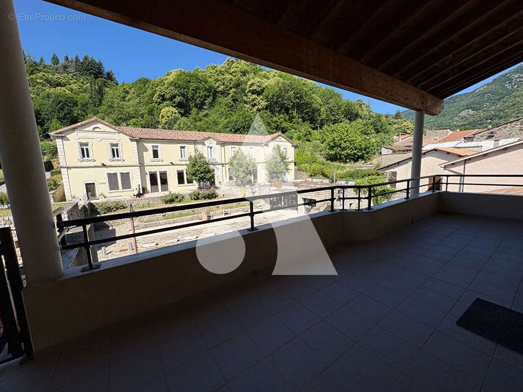 Appartement à MONTPEZAT-SOUS-BAUZON